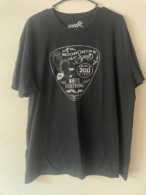 White Lightning Graphic Black Tee *SIZE IS UNKNOWN*